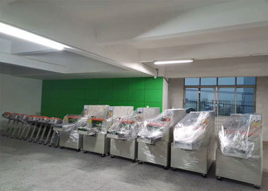 Disposable Face Mask Packing Machine , Precise Horizontal Flow Pack Machine